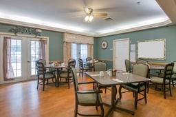 Carriage Court of Marysville Assisted Living & Memory Care - Gallery Image 6