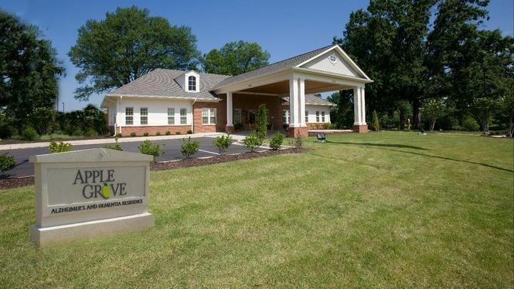 Apple Grove Alzheimer's & Adult Day Care - Gallery Image 1