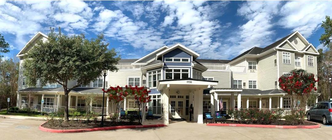 Sundale Senior Living of The Woodlands - Gallery Image 1