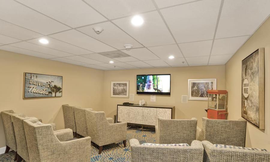 Island House Assisted Living - Gallery Image 3