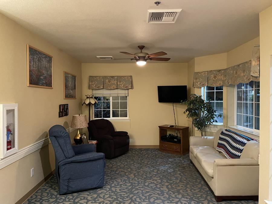 Roseleaf Senior Care - Gallery Image 3