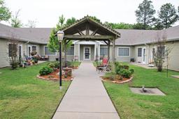 Brookfield Assisted Living-Fort Smith - Gallery Image 1