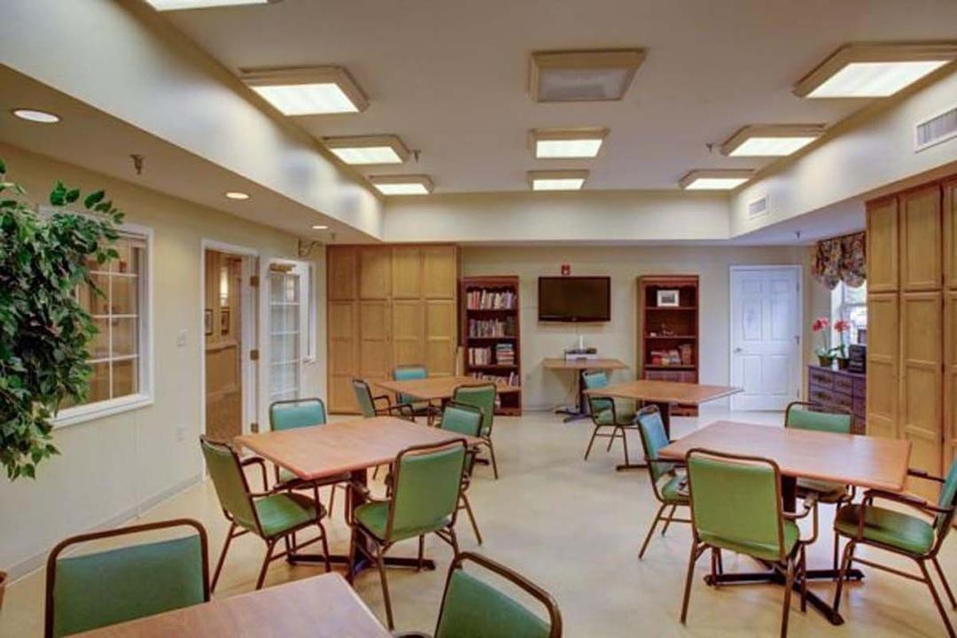 The Pointe at Kirby Gate Assisted Living & Memory Care - Gallery Image 3