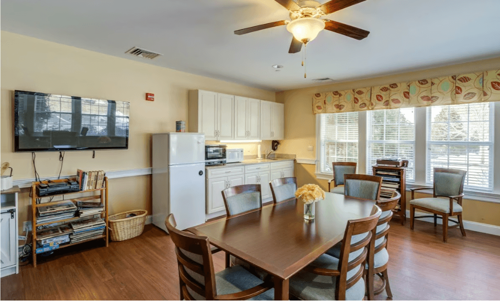 Commonwealth Senior Living at Haddam - Gallery Image 6