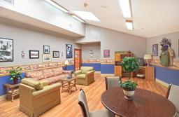 Crescent Landing at Santa Ana Memory Care - Gallery Image 4