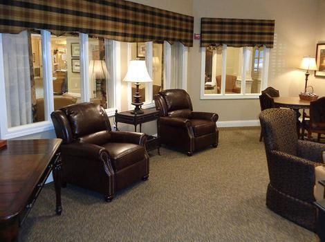 The Laurel at Vernon Hills Memory Care - Gallery Image 5