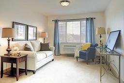 Paramount Senior Living at Fredericksburg - Gallery Image 3