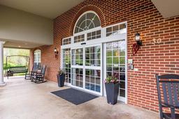 Commonwealth Senior Living at Stafford - Gallery Image 2