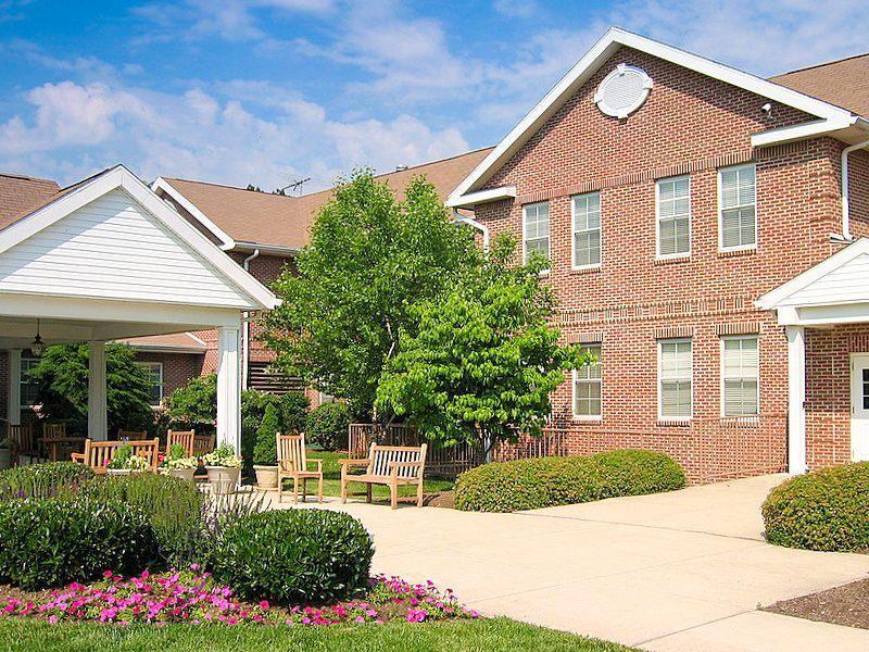 Hillhaven Assisted Living Nursing & Rehab Ctr - Gallery Image 2