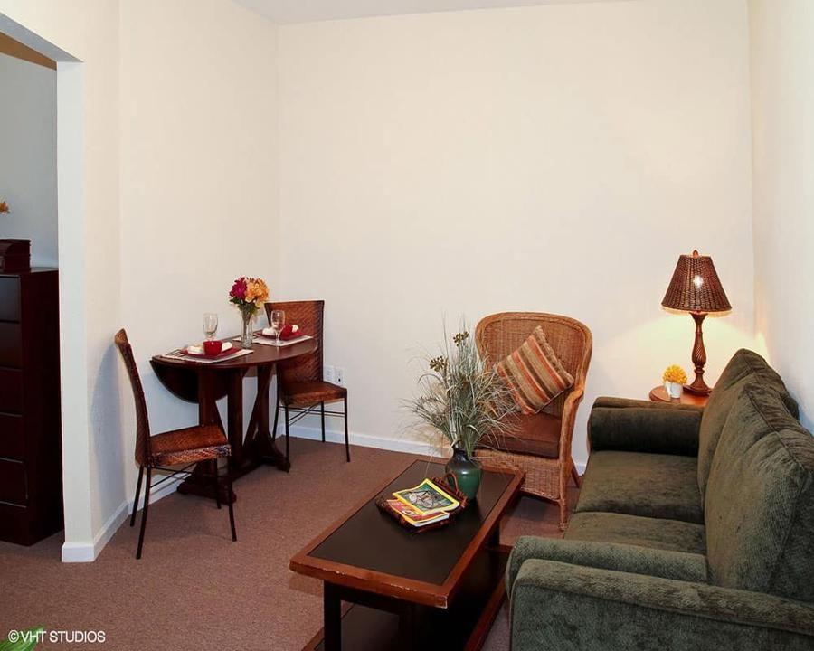 Santa Fe Trails Assisted Living and Memory Care - Gallery Image 6