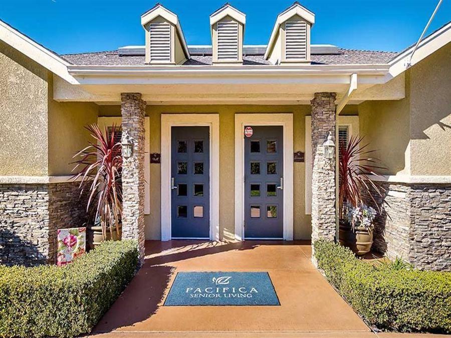 Pacifica Senior Living Newport Mesa - Gallery Image 6