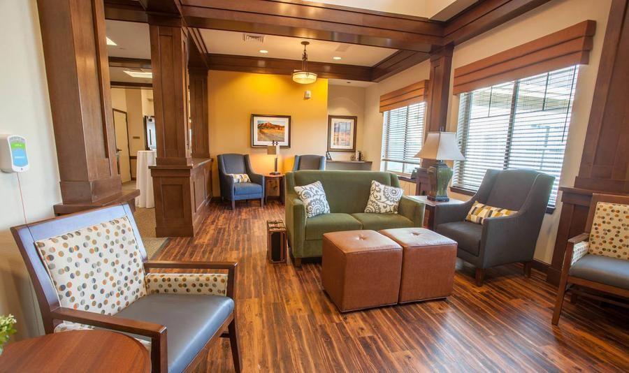 Crossroads at Lakewood Memory Care - Gallery Image 1