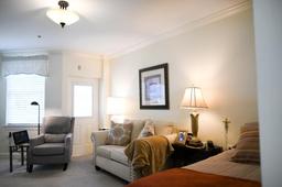 Laurel Place Assisted Living - Gallery Image 2