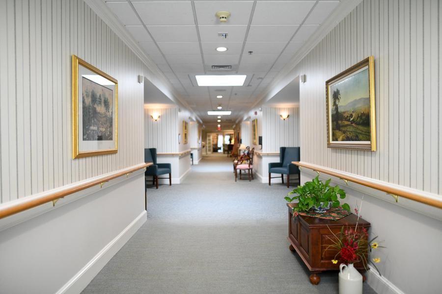 Laurel Place Assisted Living - Gallery Image 6