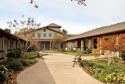 Magnolia Court Assisted Living and Memory Care - Gallery Image 2