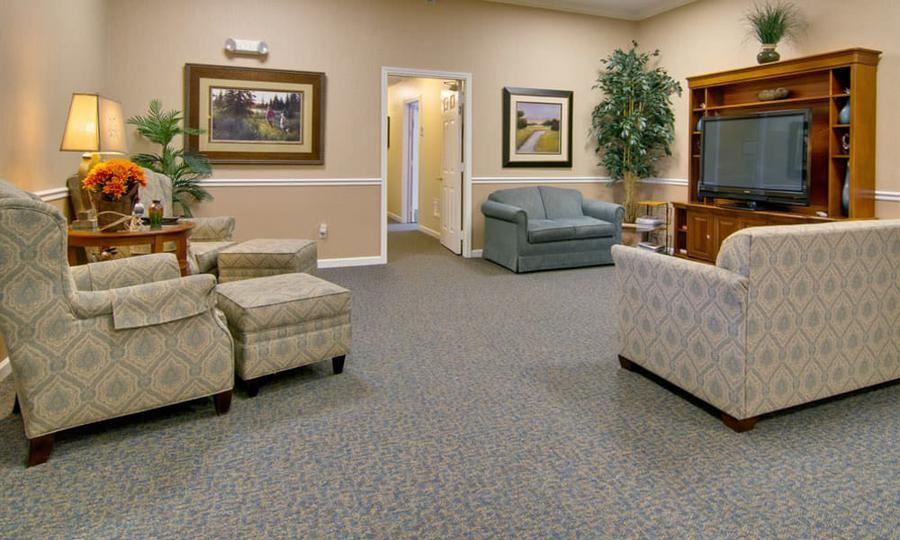 Parkway Cove Senior Living - Gallery Image 4