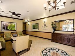 Pacifica Senior Living Riverside - Gallery Image 4