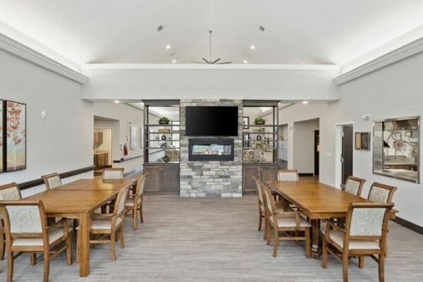 Personal Care Senior Living Columbia Heights - Gallery Image 2