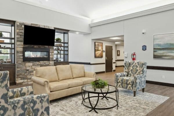 Personal Care Senior Living Columbia Heights - Gallery Image 3