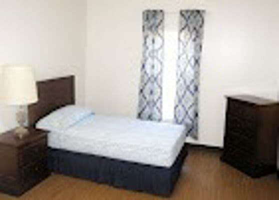 Lakeland Manor Assisted Living Facility - Gallery Image 3