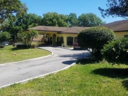 Lakeland Manor Assisted Living Facility - Gallery Image 2