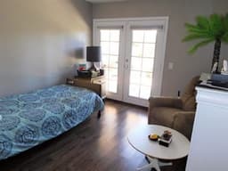 Weaver'S Twin Oaks Villa - Gallery Image 2