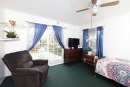 Baron'S Presidio University City - Gallery Image 6