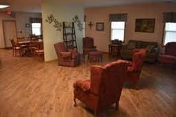 Whispering Wind Cottage - Gallery Image 4