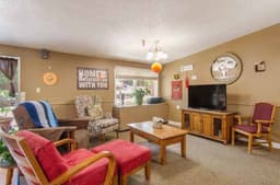 Garden Square at Spring Creek - Gallery Image 5