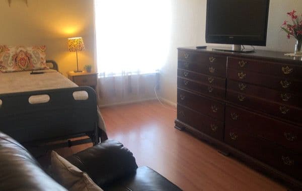 At Home on Cholla - Gallery Image 3