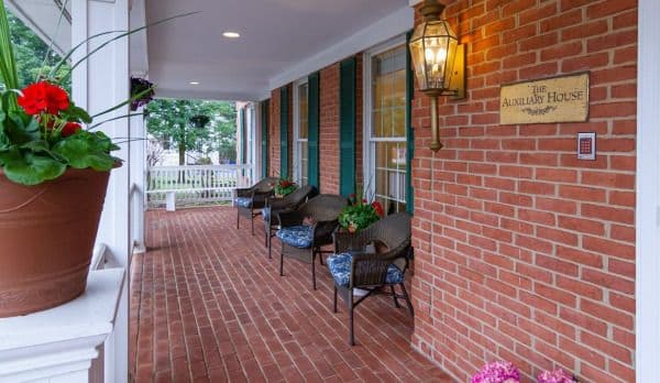 Auxiliary House - Gallery Image 2
