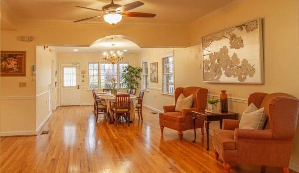 Auxiliary House - Gallery Image 4