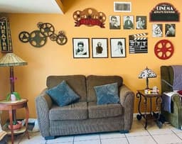 Lucie'S Cozy Cottage - Gallery Image 2