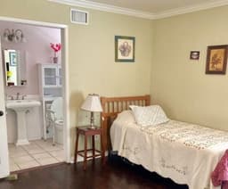 Lucie'S Cozy Cottage - Gallery Image 3