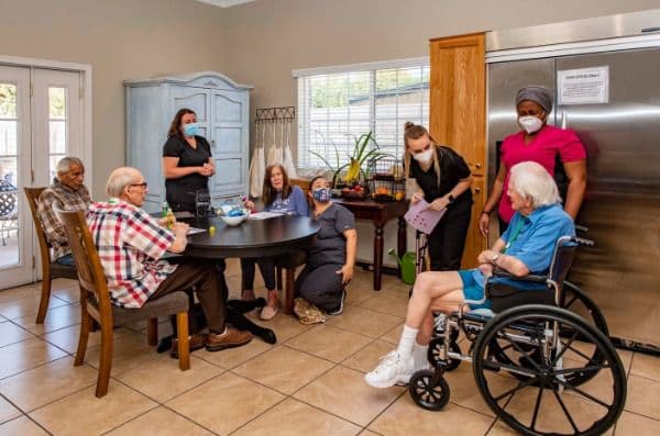 Bella Vita Assisted Living - Las Palmaritas - Gallery Image 3