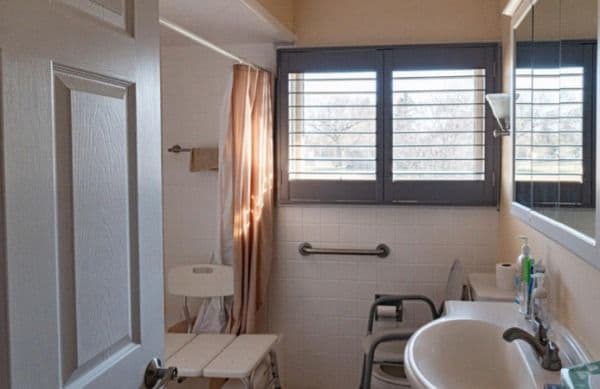Balmoral Group Home - Gallery Image 2