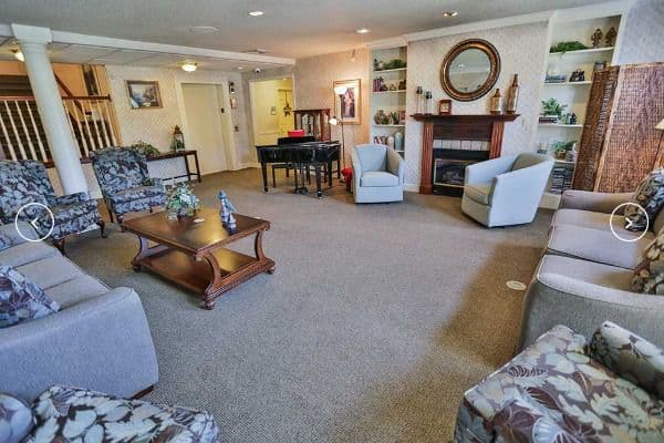 Crownpointe Of Lebanon - Gallery Image 5