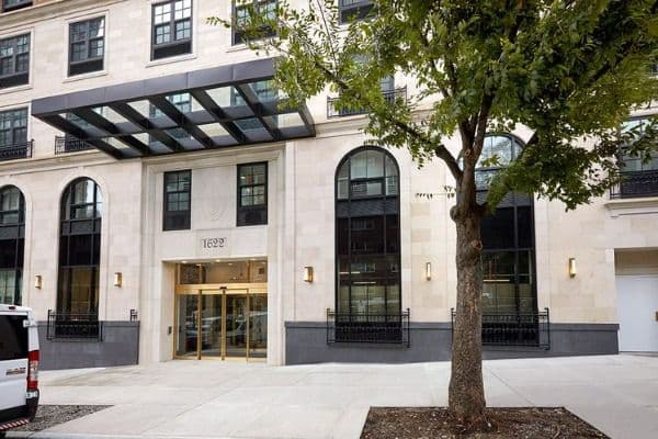 The Bristal at York Avenue - Gallery Image 1