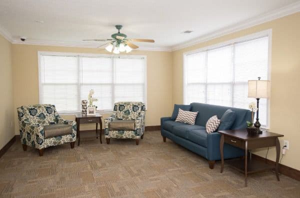 Quillen Manor Assisted Living and Villas - Gallery Image 2