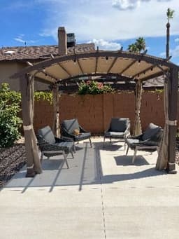 Senior Paradise Living - Gallery Image 2