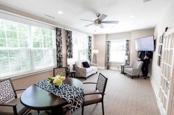 Story Cottage At Meridian Hills - Gallery Image 2