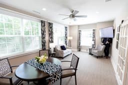 Story Cottage At Meridian Hills - Gallery Image 2
