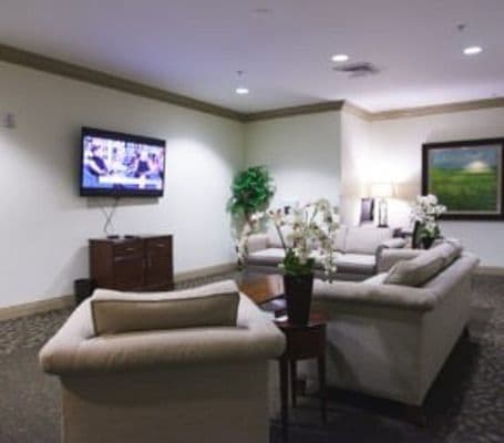 Angels Senior Living at South Tampa - Gallery Image 5