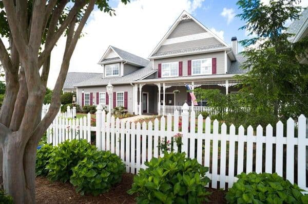 COUNTRY VILLAGE SENIOR LIVING