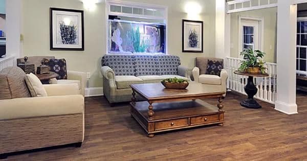 COUNTRY VILLAGE SENIOR LIVING - Gallery Image 6