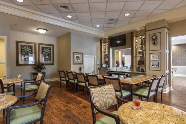 Inn At Aston Gardens At Pelican Pointe(By Discovery Senior Living) - Gallery Image 6