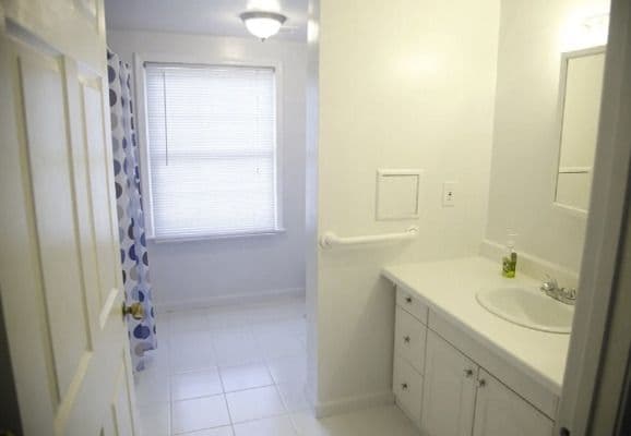 Angel Assisted Living College Park - Gallery Image 6