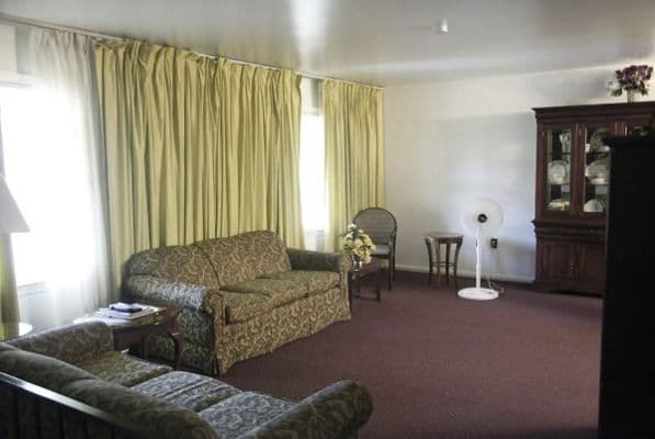 Angel Assisted Living College Park - Gallery Image 2