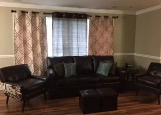Fine Living Care Iv - Gallery Image 3