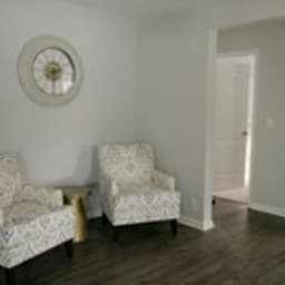 The Retreat At Meadowbrook - Gallery Image 2